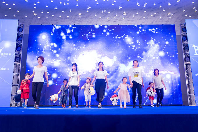夢幻星空秀，嬰智貝佳12星寶之SHOW TIME！